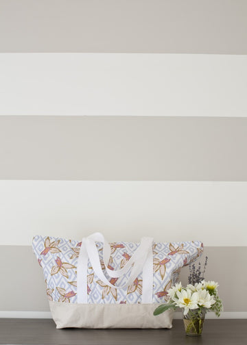DIAMOND DAFFODILS WEEKENDER